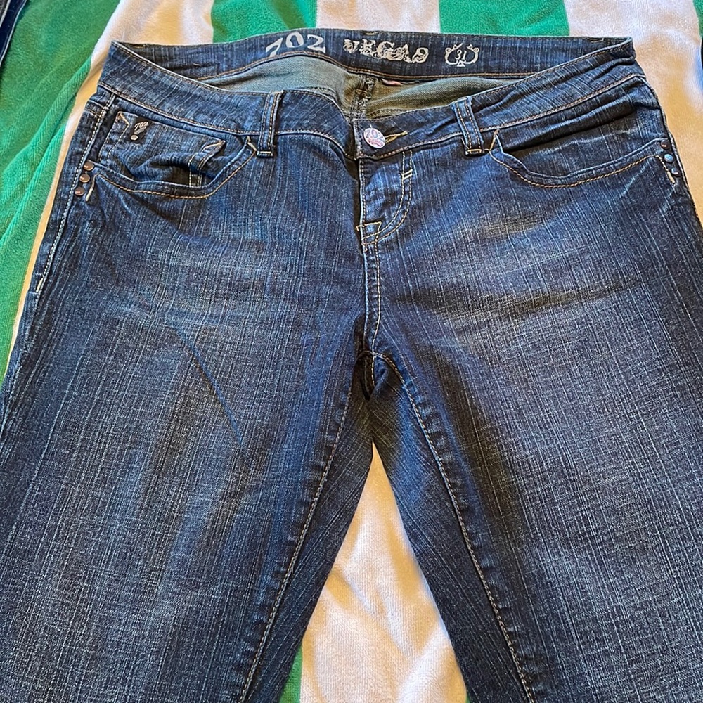 Mid-dark wash skinny Jean